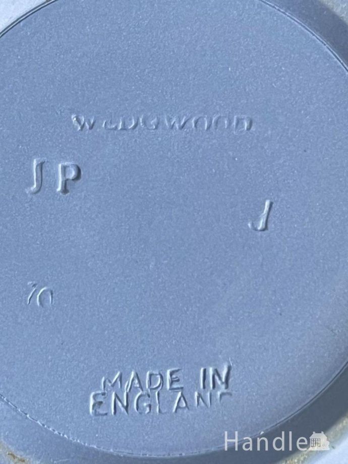 フラワーベースのバックスタンプ