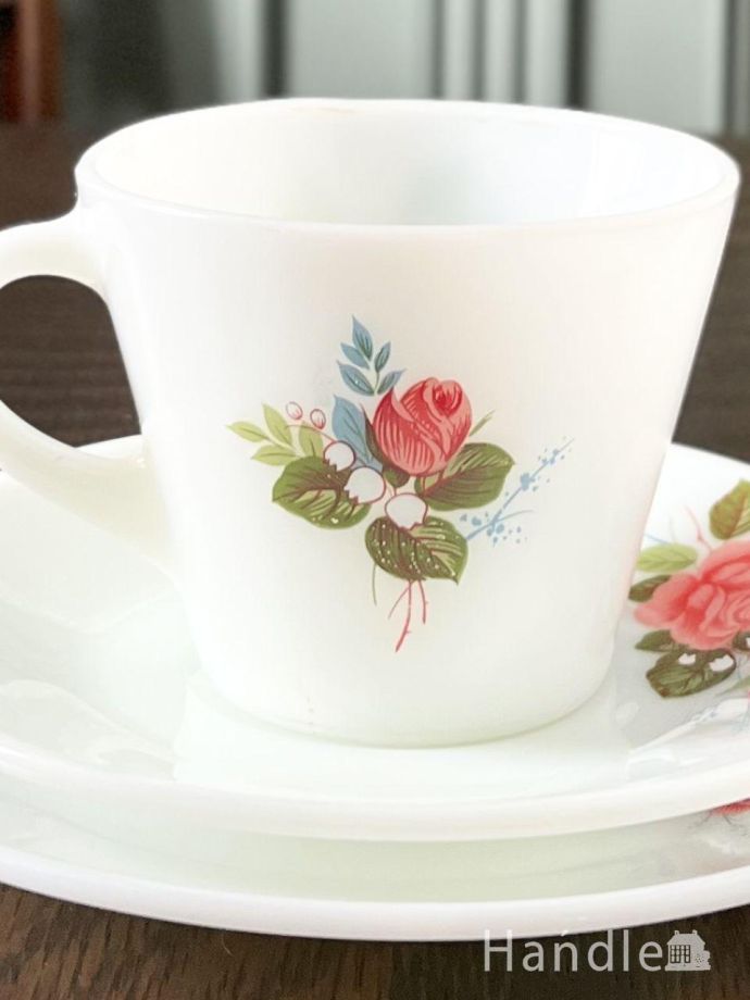 パイレックスのカップ＆ソーサー