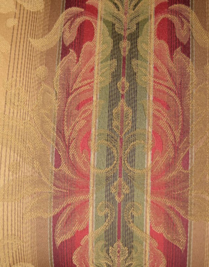 ダイニングチェア　アンティーク チェア　英国輸入のアンティークダイニングチェア、クィーンアンチェア。生地もこだわって選びました椅子の優雅さをそのままにしておきたくて、座面の生地選びにもこだわりました。(k-622-c-1)