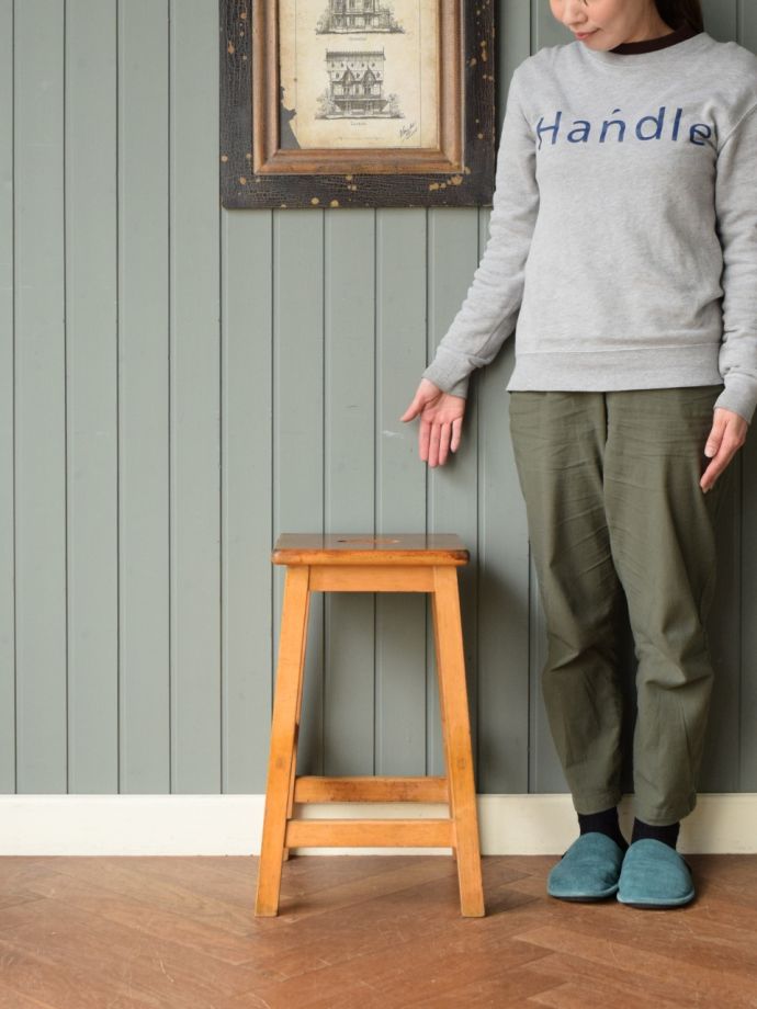 アンティークのスツール