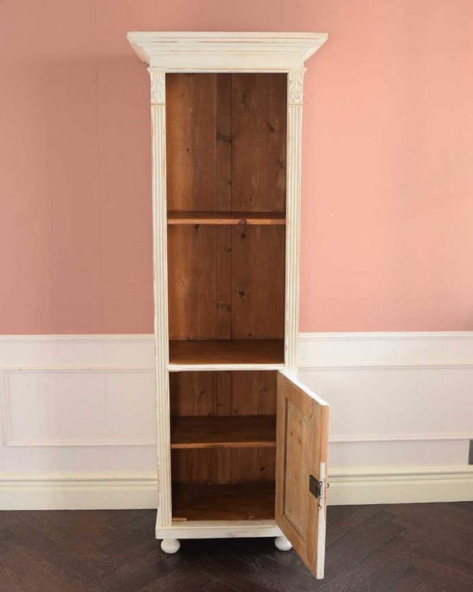 アンティークのキャビネット　アンティーク家具　ホワイトペイントのアンティークフレンチ家具、オープンキャビネット。しっかりお直ししたのでキレイですペイントの家具はコンディンがあまりよくないものが多いので、日本に連れて帰ってきてからしっかりキレイにお直ししました。(k-655-f-1)