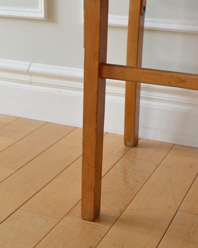 アンティークチェアの脚