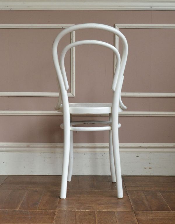 k-899-c アンティークベントウッドチェア(ホワイト)の後ろ