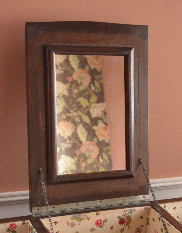 アンティーク家具 南フランスのアンティーク家具、おしゃれなドレッシングチェスト。ミラーが付いています。(k-991-f)