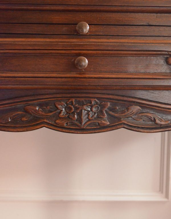 アンティーク家具 南フランスのアンティーク家具、おしゃれなドレッシングチェスト。美しい彫にうっとり。(k-991-f)