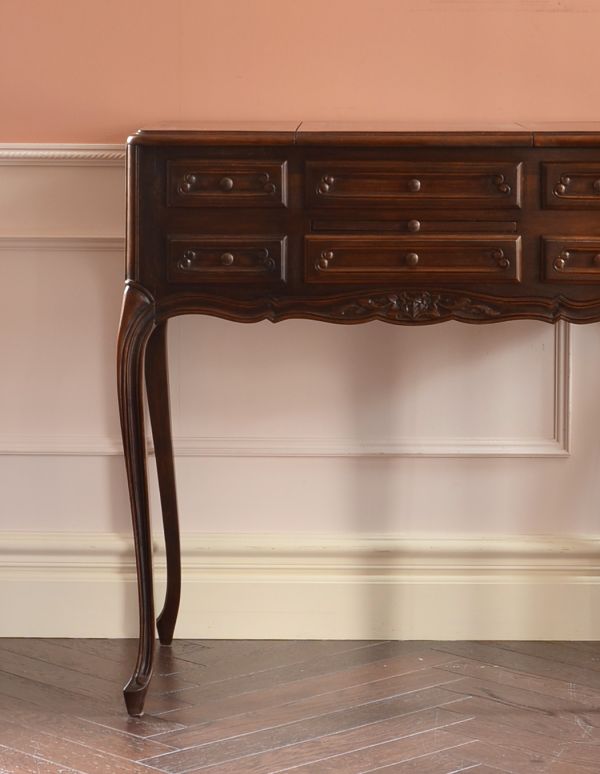 アンティーク家具 南フランスのアンティーク家具、おしゃれなドレッシングチェスト。落ち着きがあって高級な印象を与えてくれます。(k-991-f)