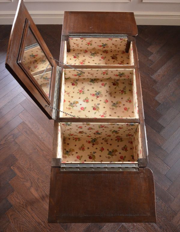 アンティーク家具 南フランスのアンティーク家具、おしゃれなドレッシングチェスト。専門の職人によってお直ししていますが、アンティークは新品ではありません。(k-991-f)