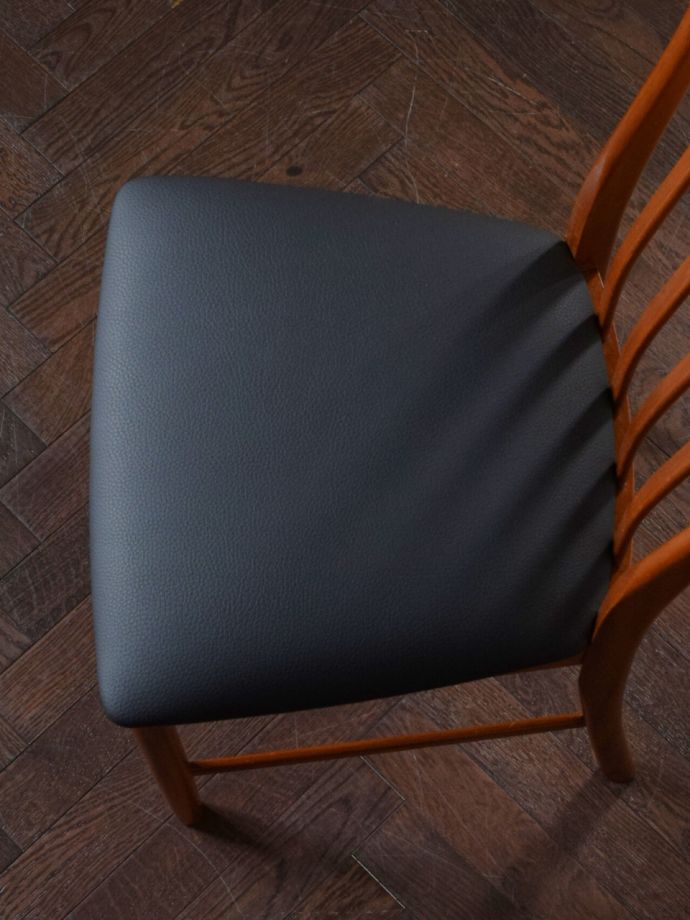 ビンテージチェアの座面