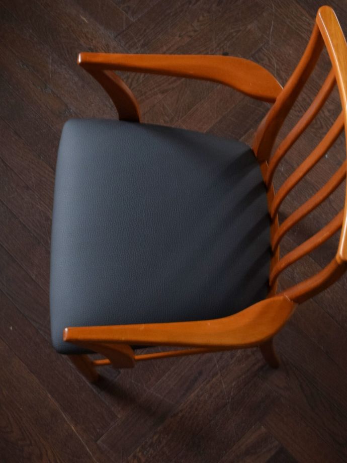 ビンテージチェアの座面