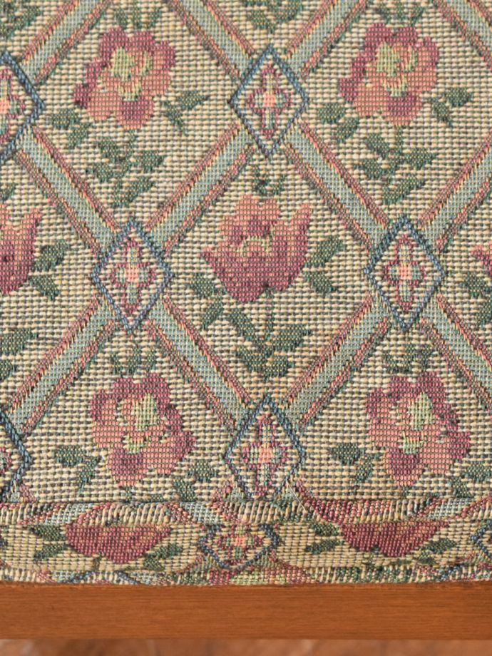 クッションの座面の生地