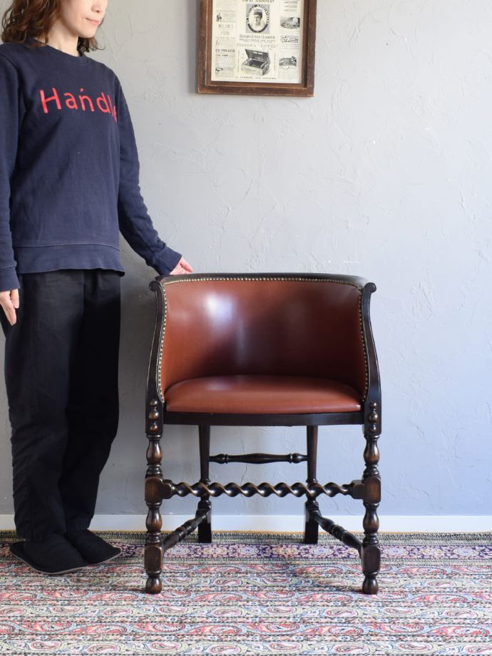 英国アンティークのパーソナルチェア