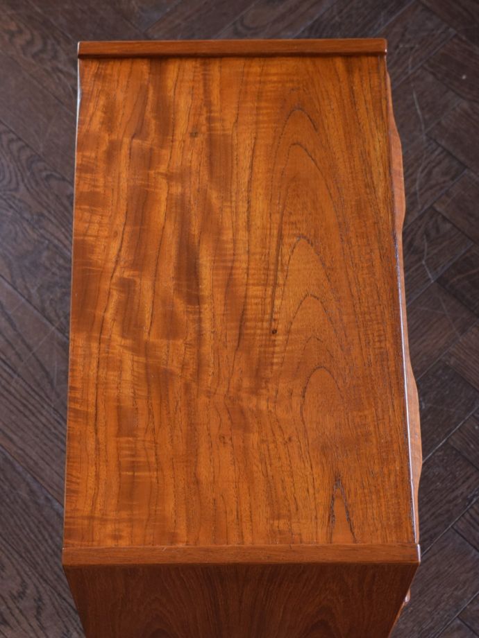 チェストの天板