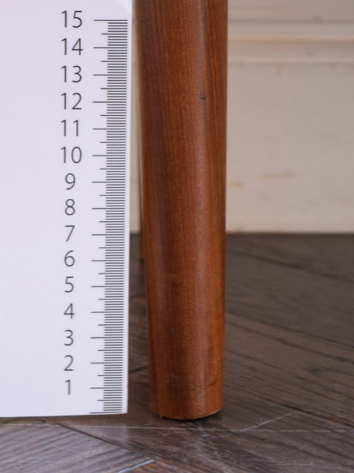 ビンテージチェストの脚