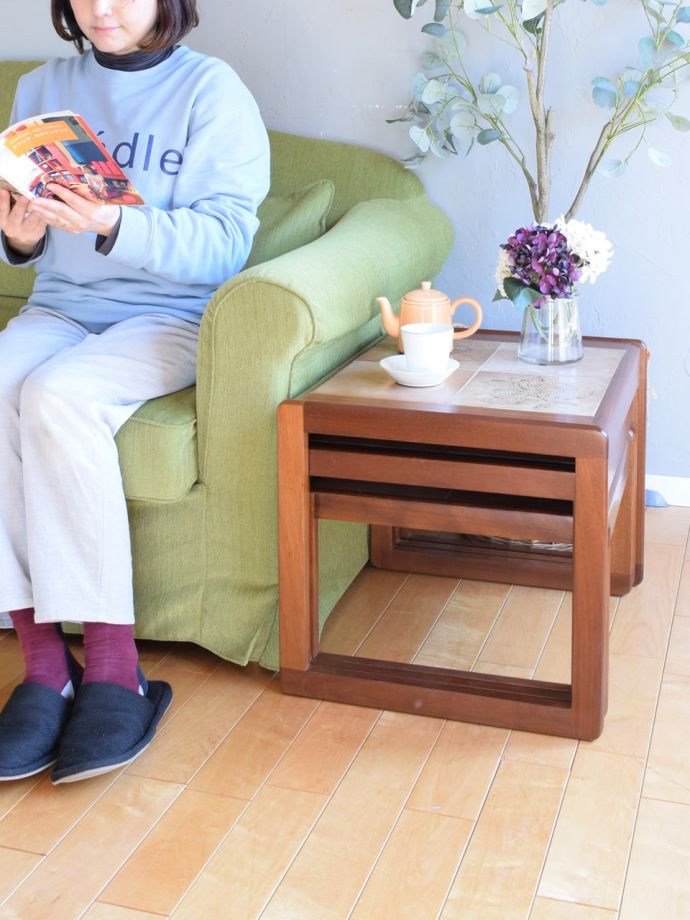 北欧スタイルのビンテージテーブル