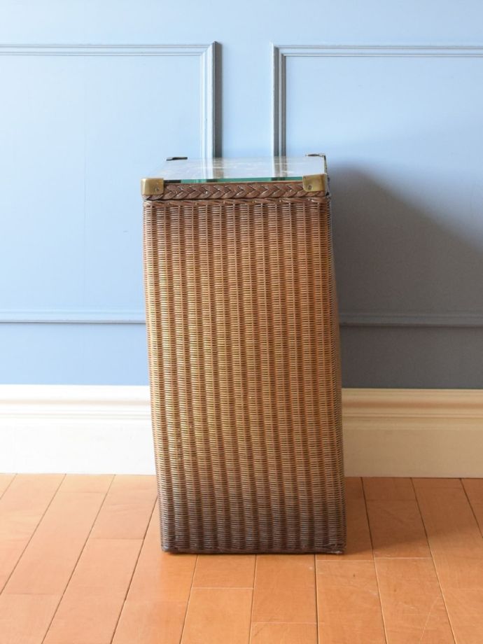 ロイドルームボックスの側面