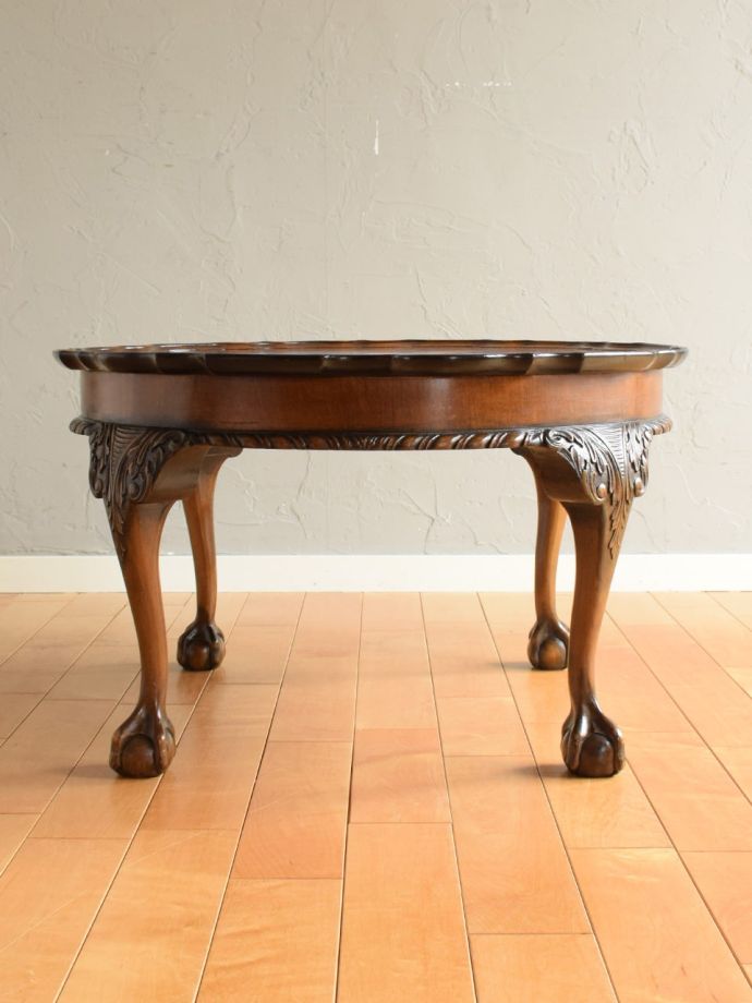 コーヒーテーブルの側面