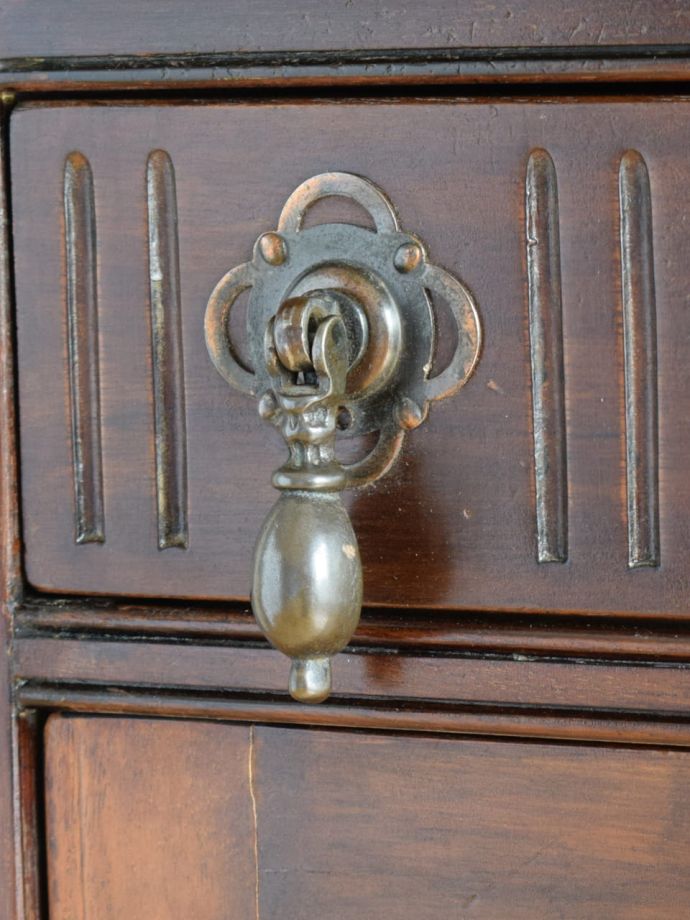 アンティーク家具の取っ手