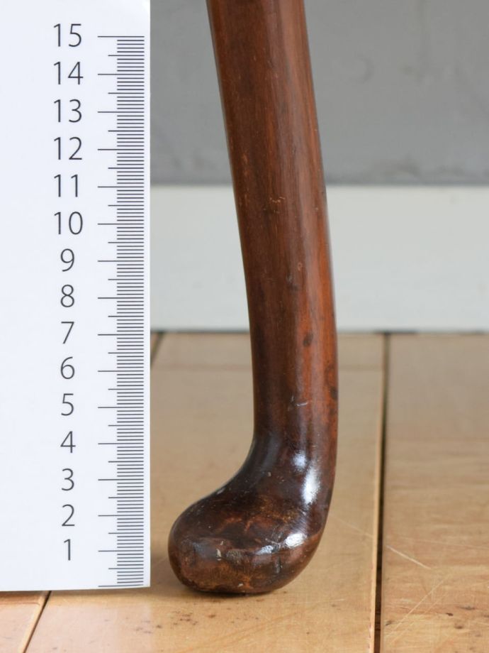 アンティーク家具の脚