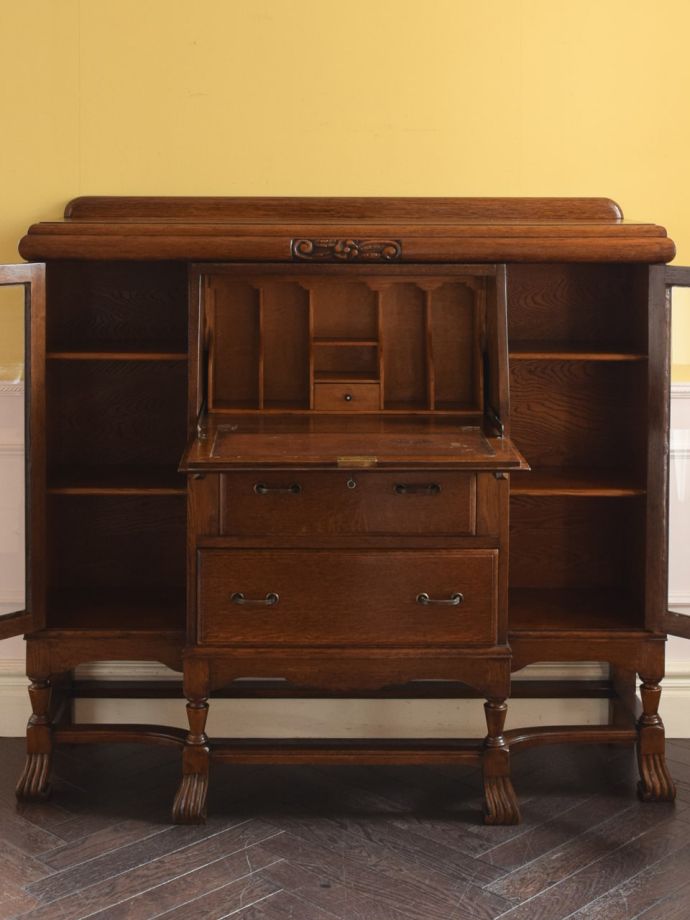 サイドバイサイドの扉の中