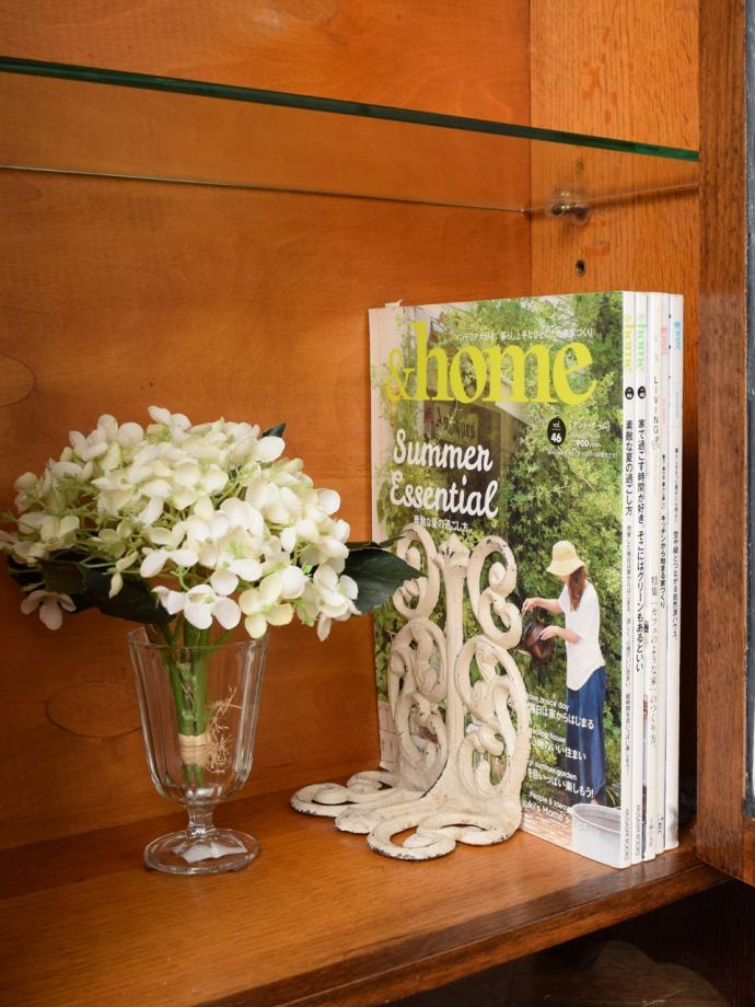 収納たっぷりのキャビネット