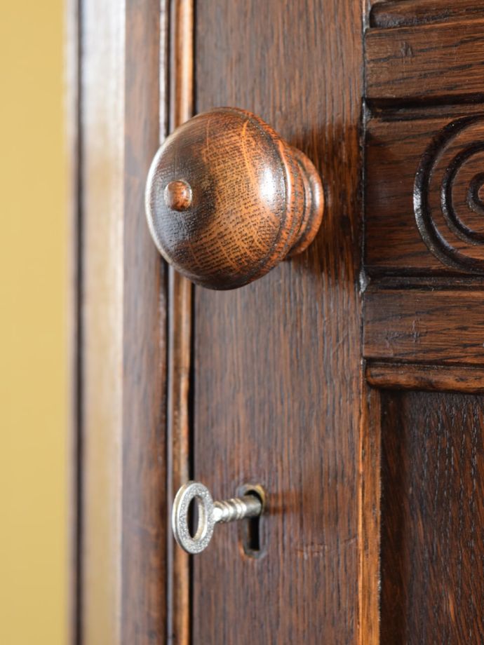 アンティーク家具の取っ手