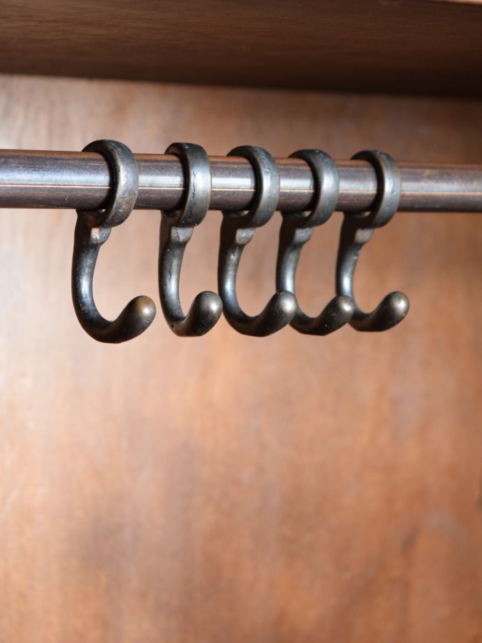洋服タンスのポールとフック