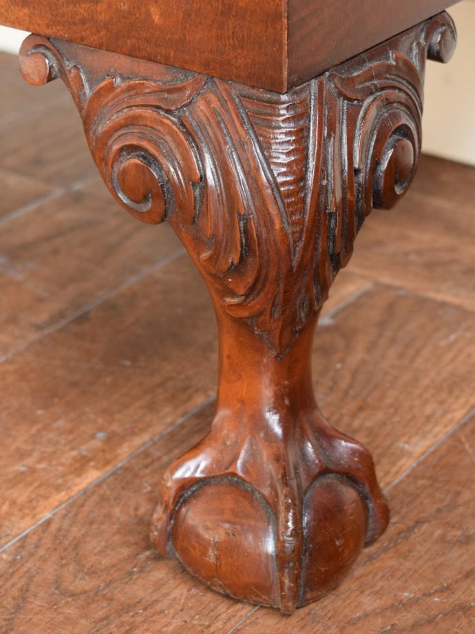 キャビネットの装飾