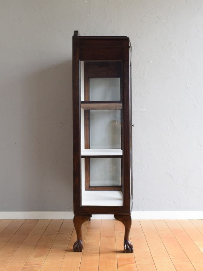 キャビネットの側面