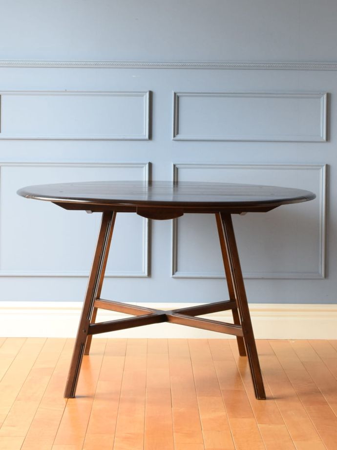 アーコール（ERCOL)社のビンテージ家具、伸張式のドロップリーフ