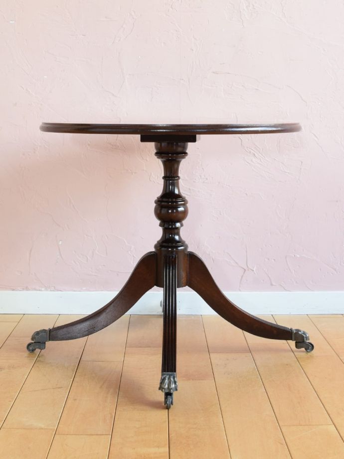 アンティーク家具の反対側