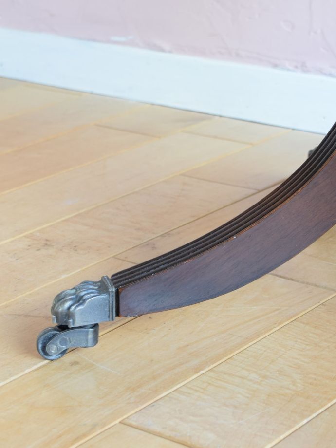 アンティーク家具の脚