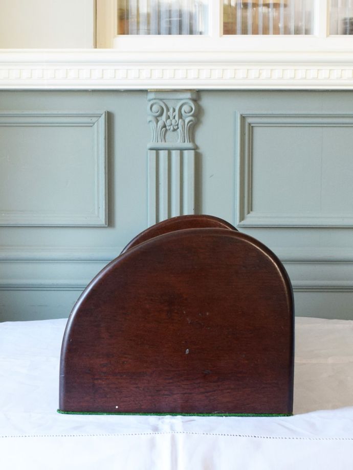 マガジンラックの側面