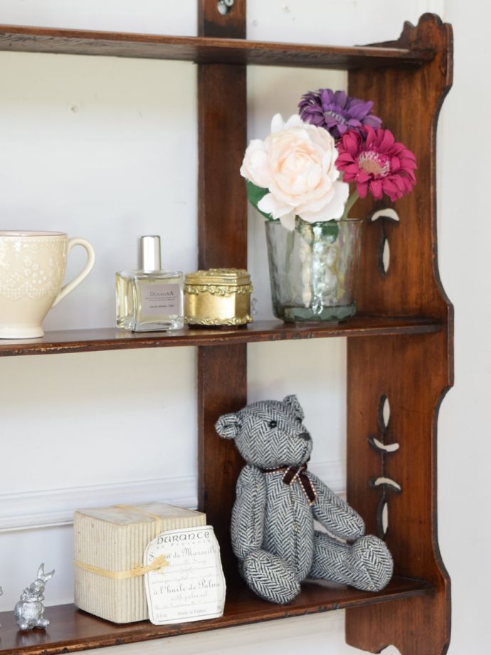 おしゃれなウォールシェルフ