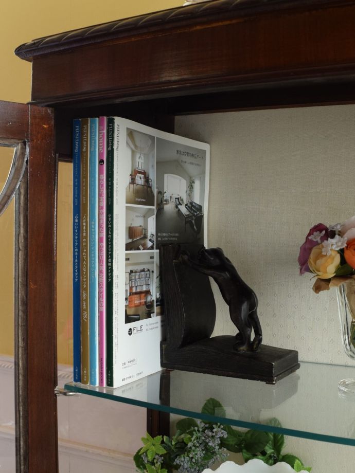 収納たっぷりのキャビネット