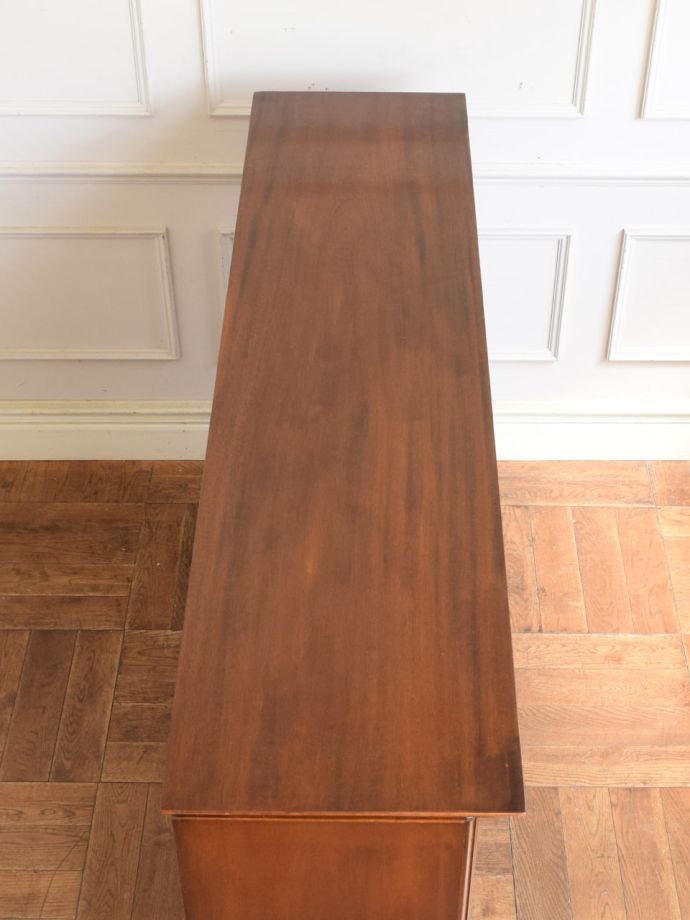 アンティーク本棚の天板