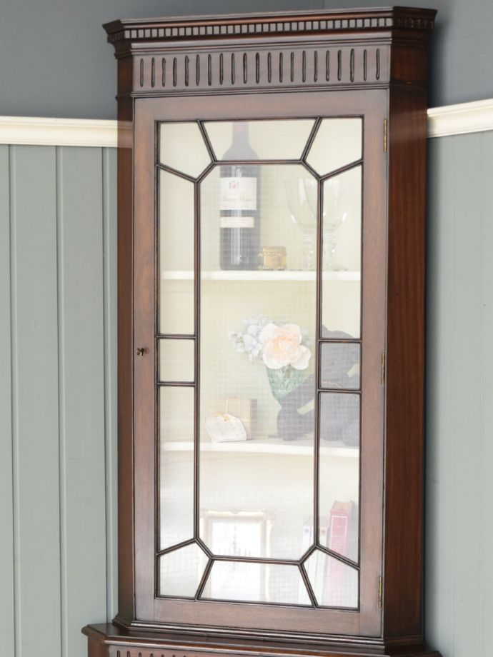 アンティークガラスの扉