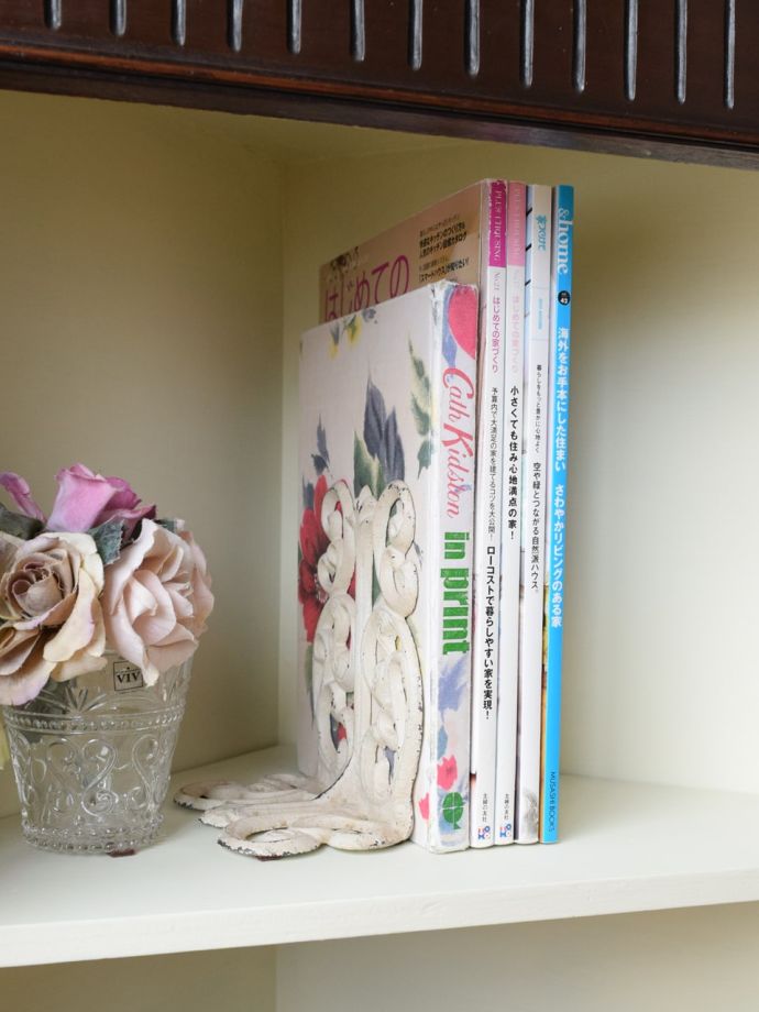 キャビネットの扉を開けると