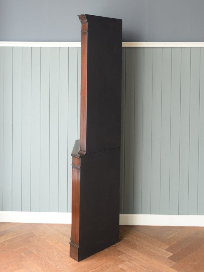 コーナーキャビネットの側面