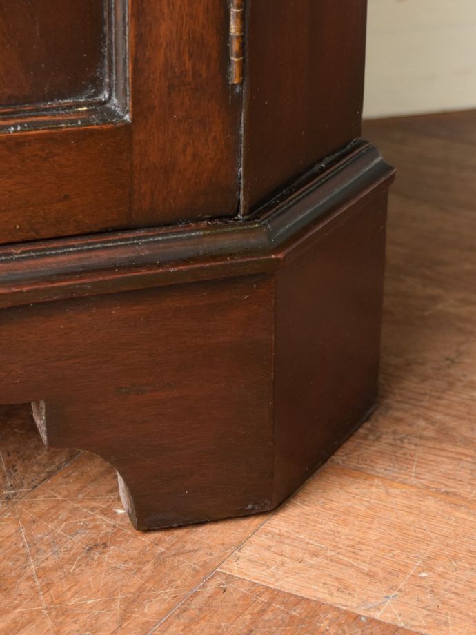 アンティーク家具の脚