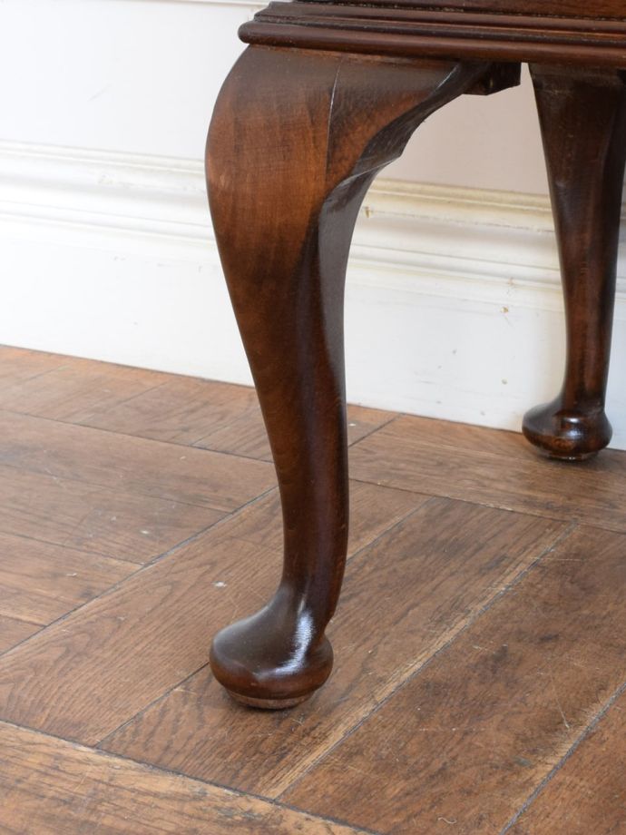 アンティーク家具の脚