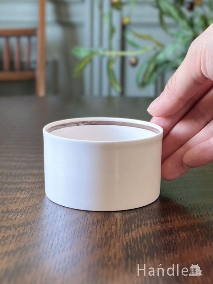 陶磁器のシュガーボウル