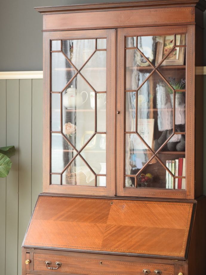 英国アンティークのチッペンデールスタイルの家具、アンティークの