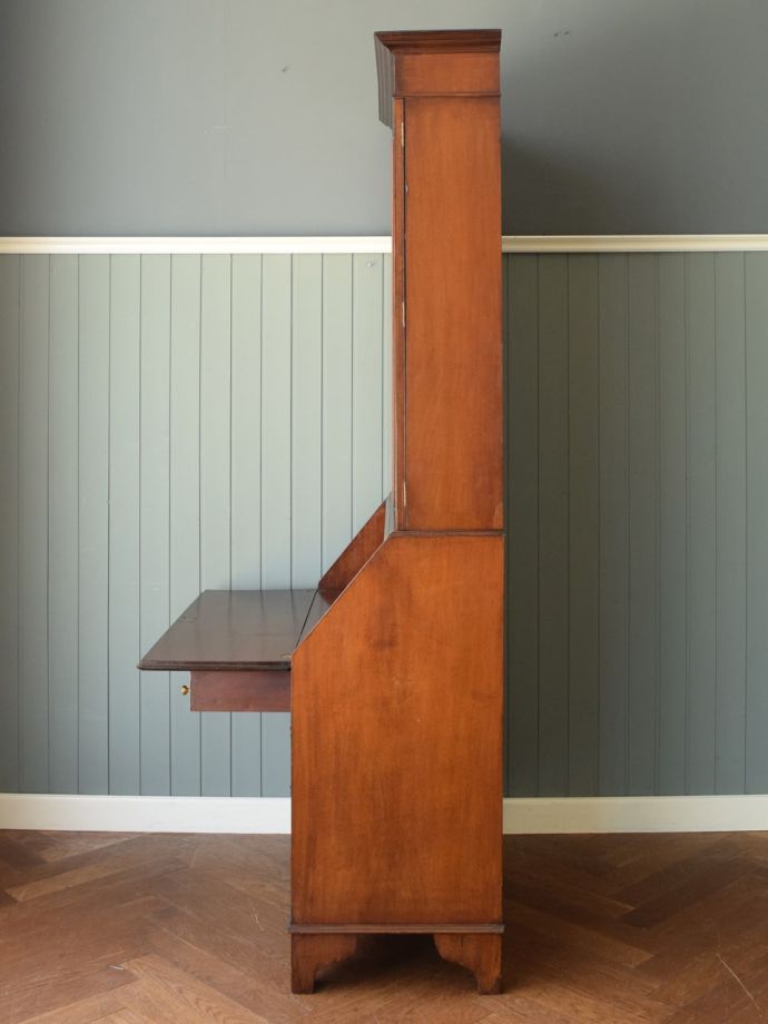 ビューローの側面