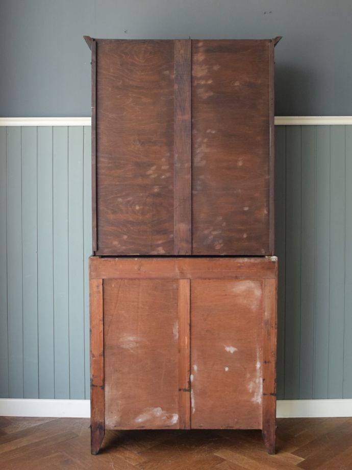 ビューローブックケースの後ろ姿