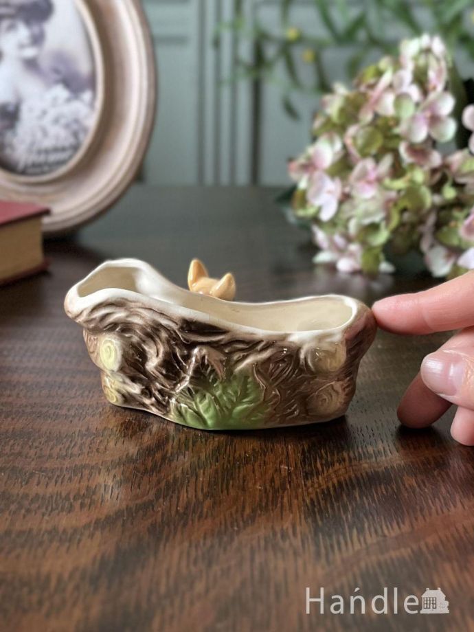 陶磁器のフラワーベース