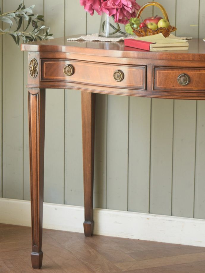 美しい木目のコンソールテーブル