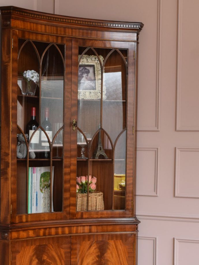 アンティークガラスの扉