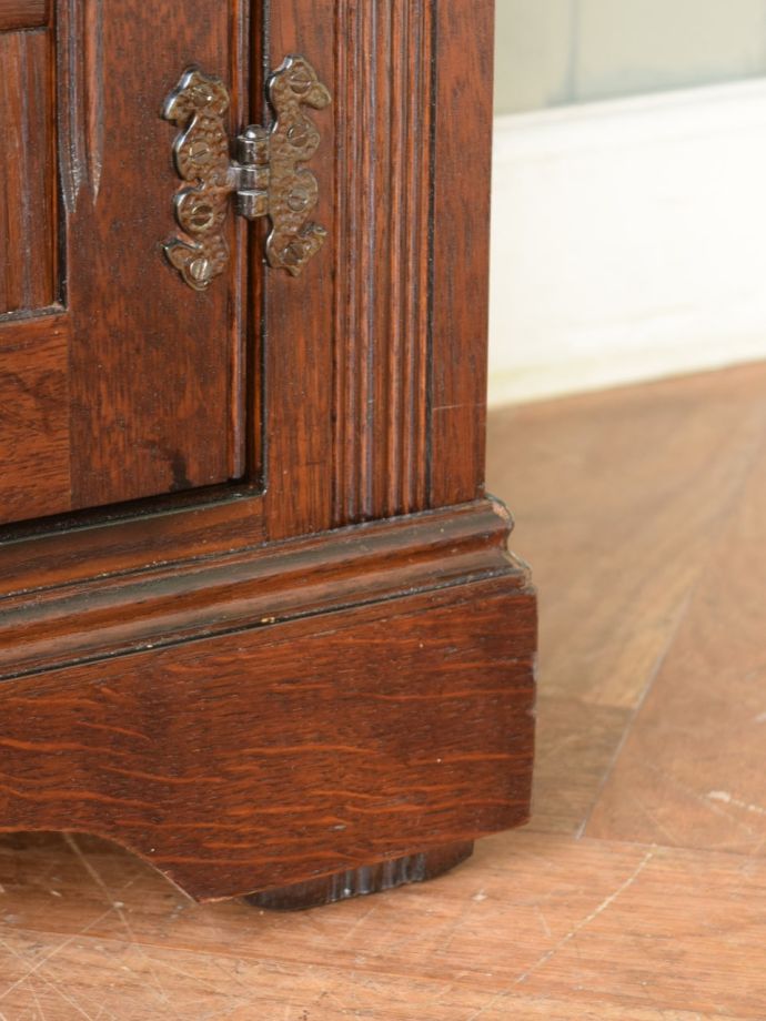 アンティーク家具の脚