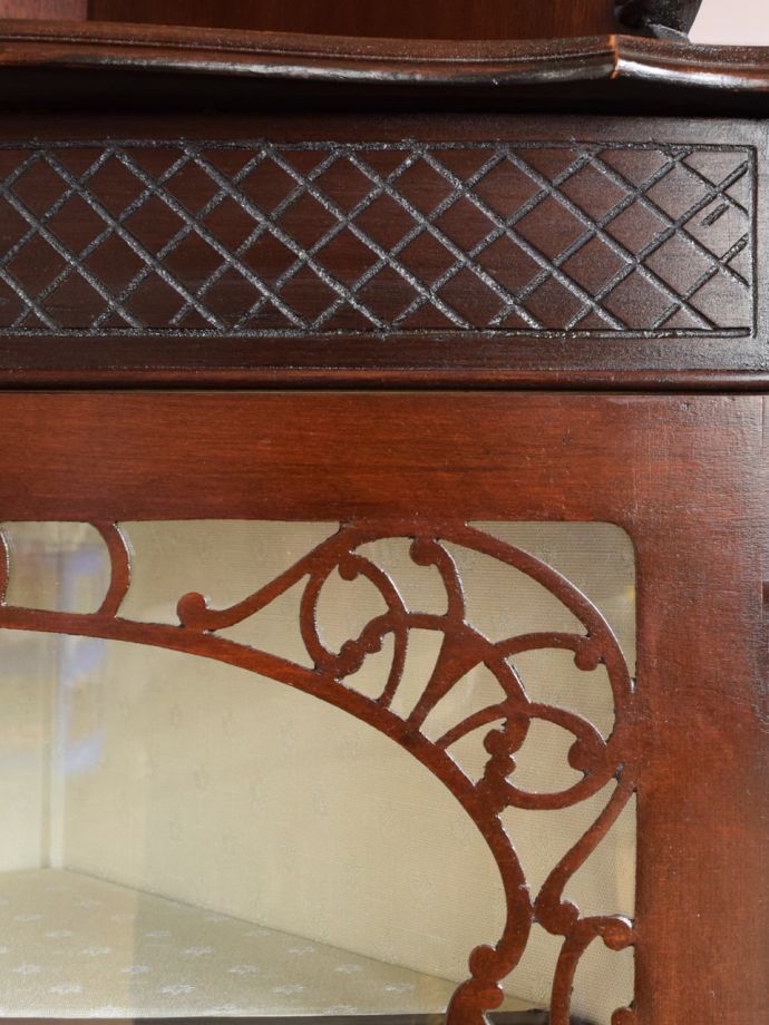 アンティーク家具の装飾