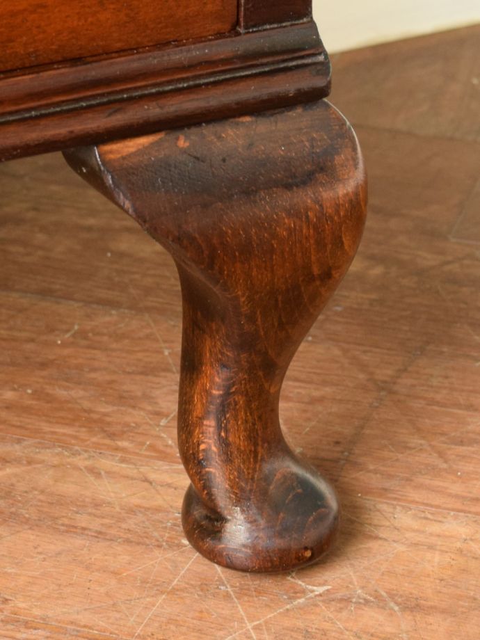 アンティーク家具の脚